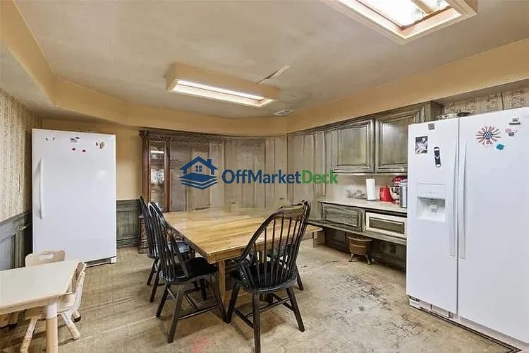 Off-market house in Dallas, Texas — 3 beds, 1.5 baths, $180,000 — photo 8 of 8