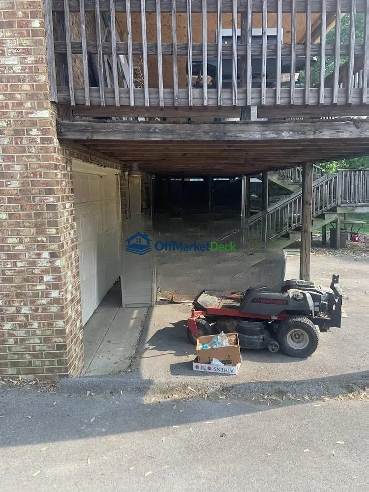 Off-market house in Green Hill, Tennessee — 3 beds, 2 baths, $299,990 — photo 6 of 8