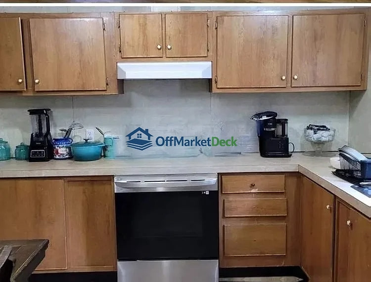 Off-market house in Sparta, Tennessee — 3 beds, 1 bath, $95,000 — photo 4 of 8