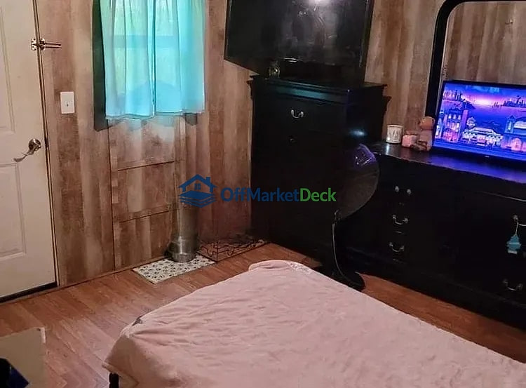 Off-market house in Sparta, Tennessee — 3 beds, 1 bath, $95,000 — photo 6 of 8