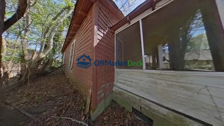 Off-market house in Orangeburg, South Carolina — 2 beds, 1 bath, $21,000 — photo 5 of 8