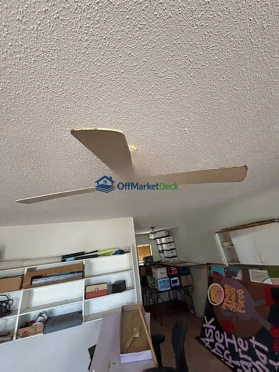 Off-market house in Tempe, Arizona — 3 beds, 2 baths, $365,000 — photo 6 of 8