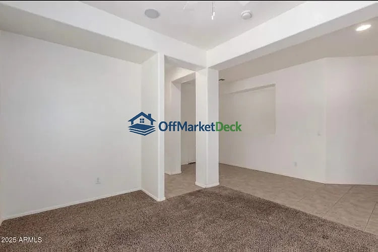 Off-market house in Surprise, Arizona — 3 beds, 2.5 baths, $290,000 — photo 7 of 8
