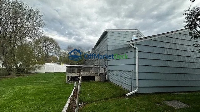 Off-market house in Rochester, New York — 3 beds, 2 baths, $169,900 — photo 3 of 8