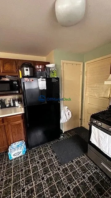 Off-market house in Rochester, New York — 3 beds, 2 baths, $169,900 — photo 8 of 8