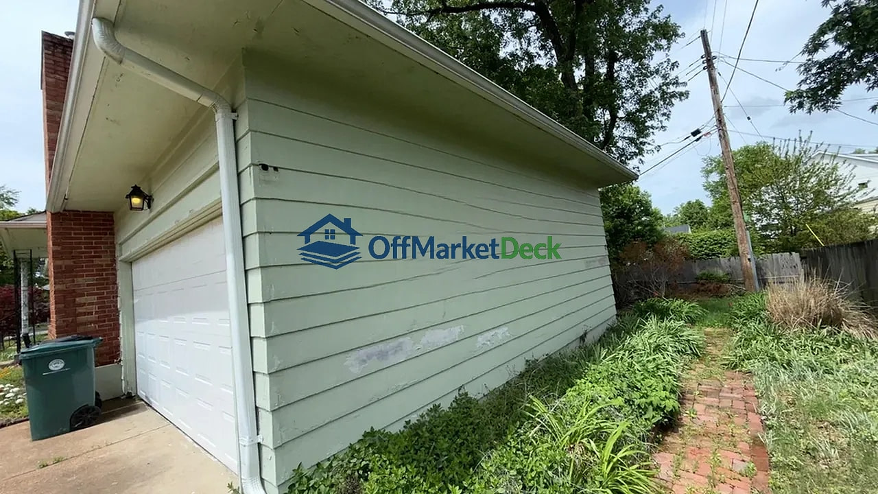 Off-market house in Kirkwood, Missouri — 3 beds, 1 bath, $212,900 — photo 3 of 8