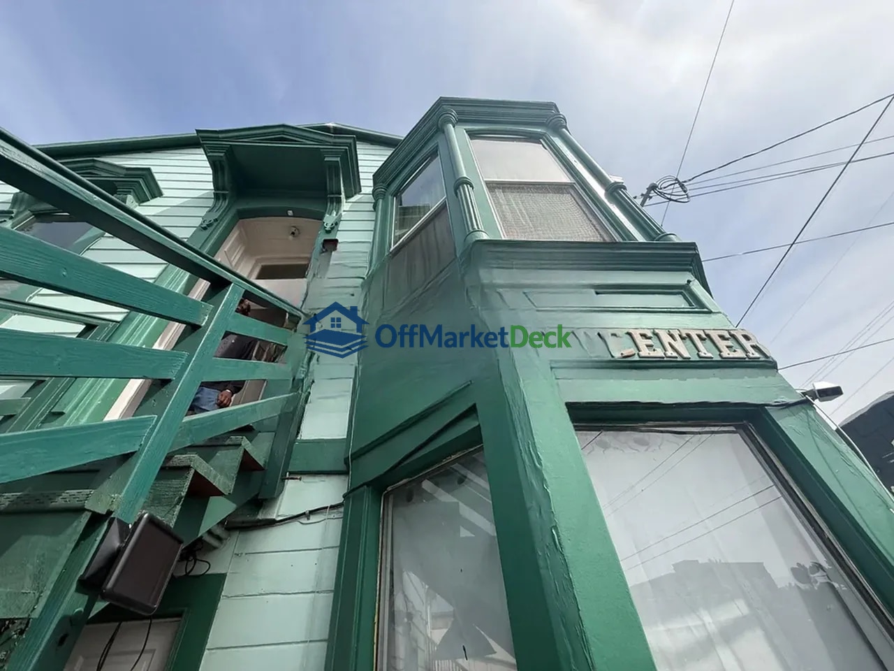 Off-market multi family in Oakland, California — 6 beds, 3 baths, $289,900 — photo 4 of 8
