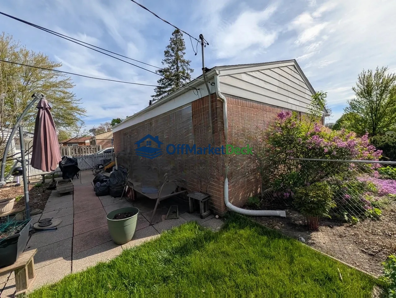 Off-market house in Westland, Michigan — 3 beds, 1 bath, $152,900 — photo 4 of 8