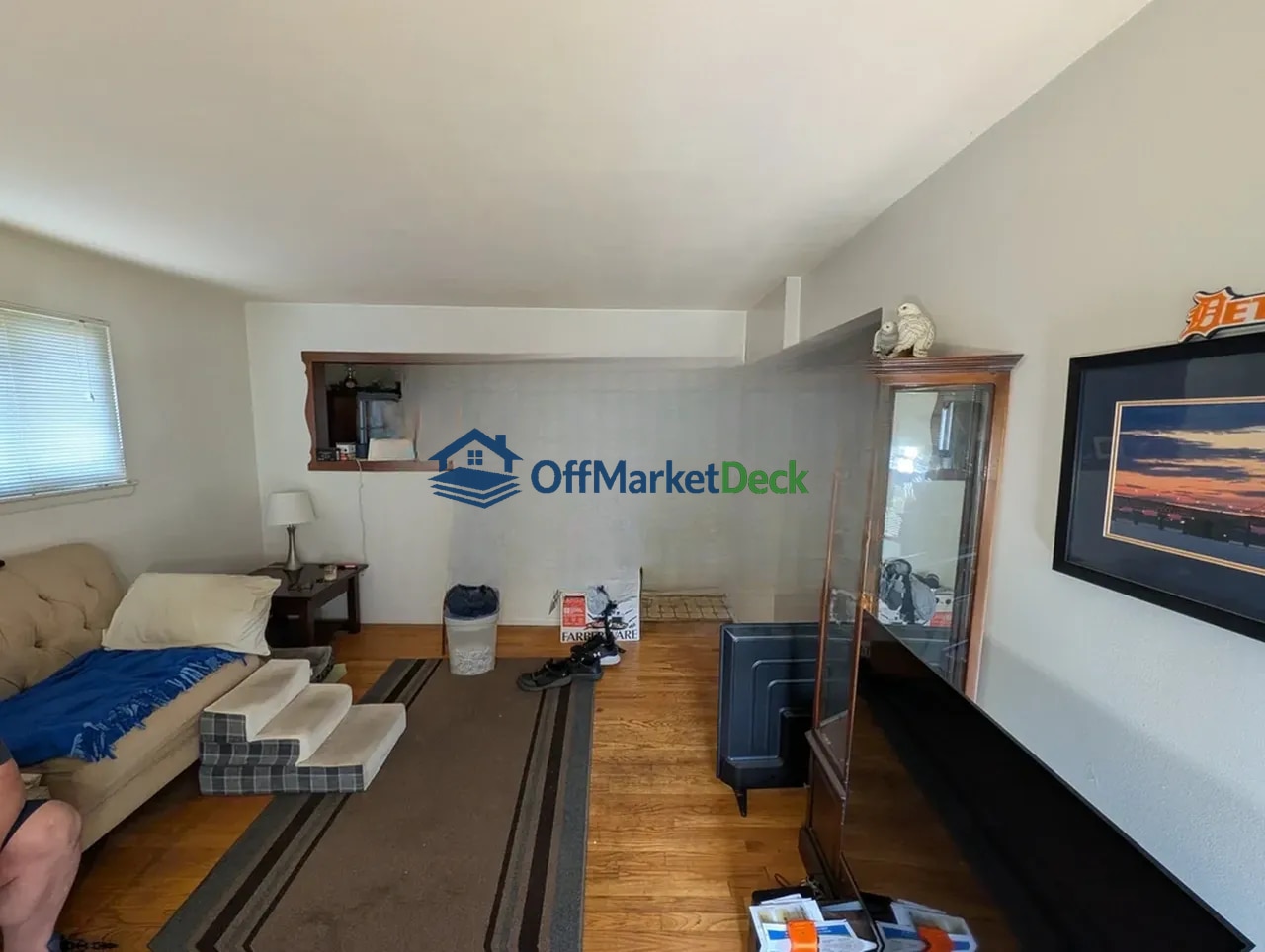 Off-market house in Westland, Michigan — 3 beds, 1 bath, $152,900 — photo 6 of 8