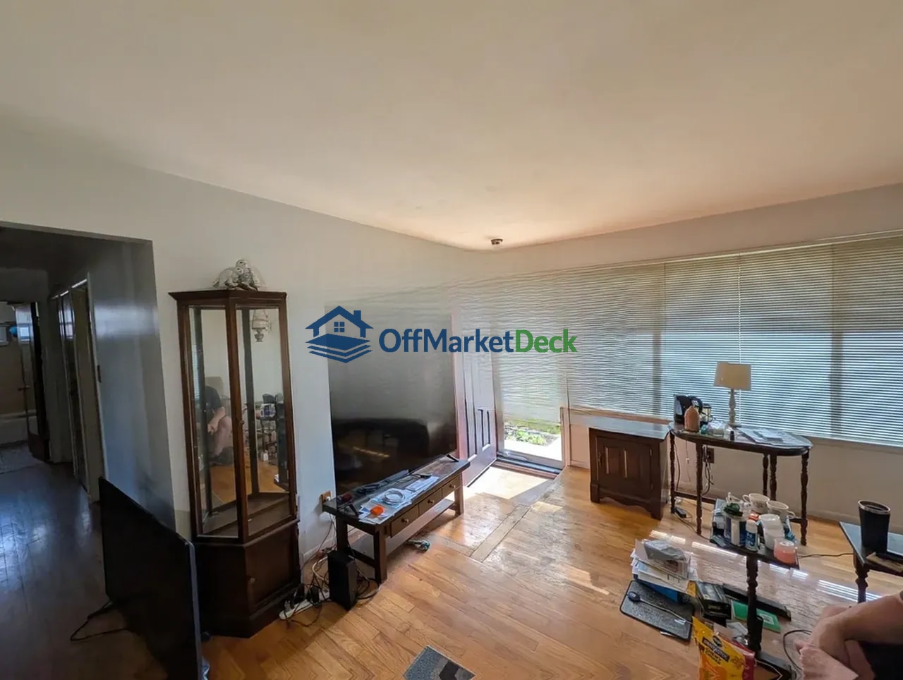 Off-market house in Westland, Michigan — 3 beds, 1 bath, $152,900 — photo 7 of 8