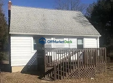 Off-market house in Elk, New Jersey — 3 beds, 1 bath, $180,000