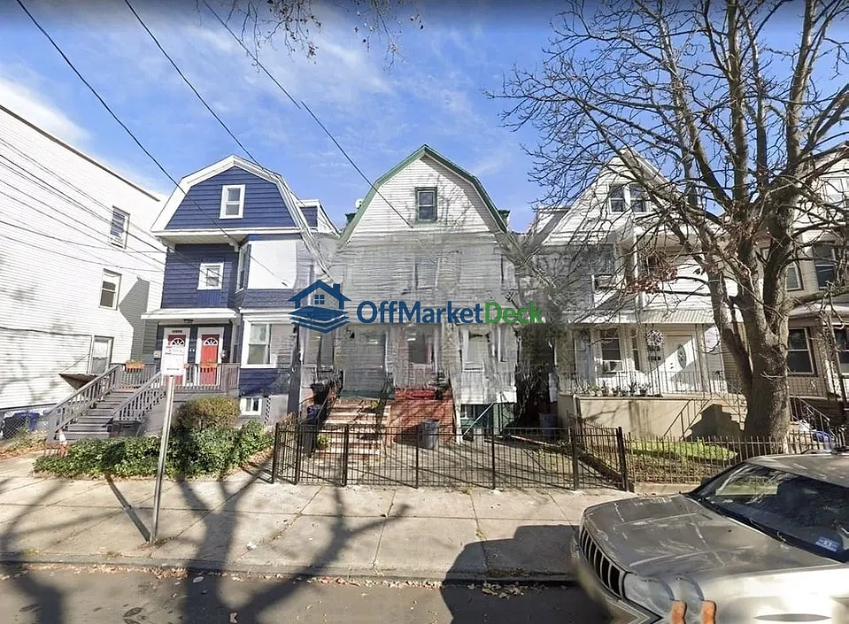 Off-market multi family in Jersey City, New Jersey — 5 beds, 2 baths, $509,000