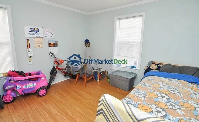 Off-market house in Memphis, Tennessee — 2 beds, 1 bath, $57,000 — photo 7 of 8