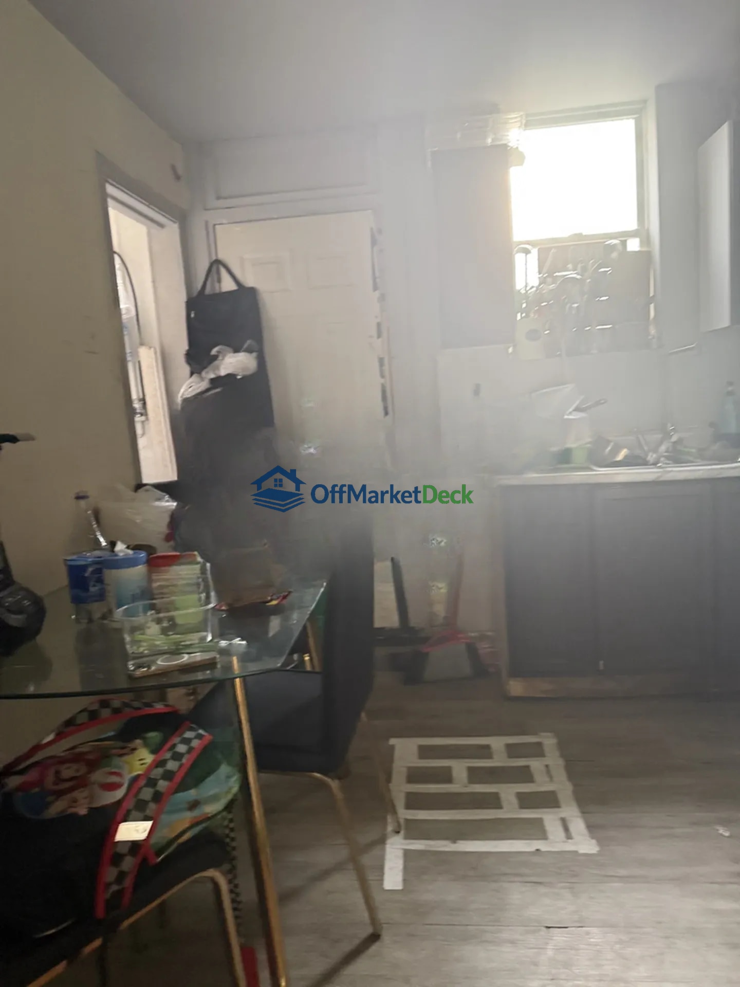 Off-market house in Cicero, Illinois — 3 beds, 1 bath, $185,000 — photo 5 of 8