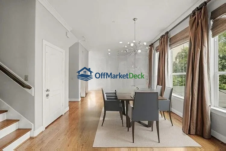 Off-market house in Houston, Texas — 4 beds, 4.5 baths, $615,000 — photo 5 of 8