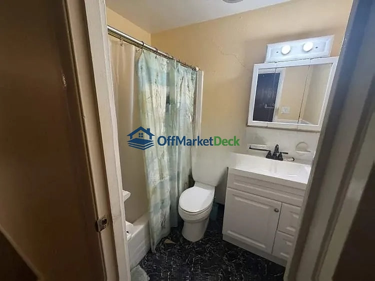 Off-market house in Garland, Texas — 3 beds, 1 bath, $160,000 — photo 6 of 8