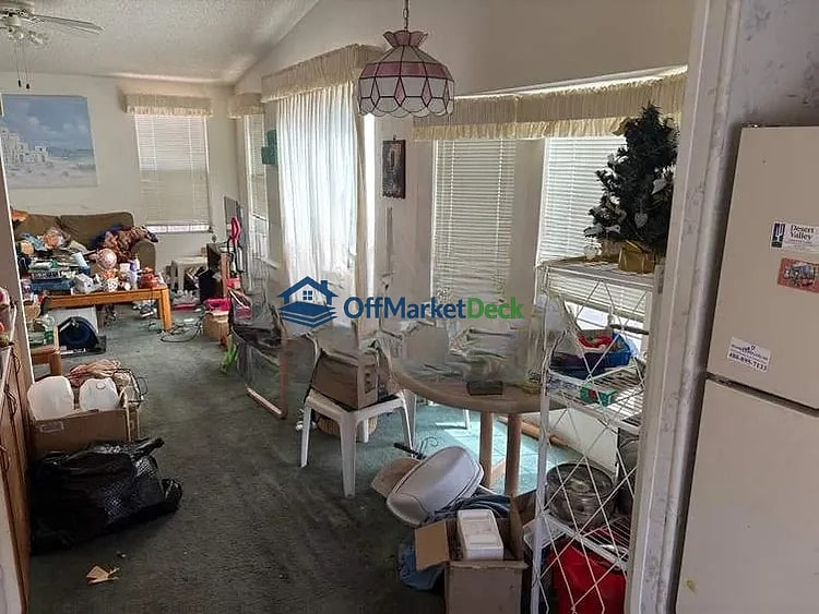 Off-market house in Chandler, Arizona — 2 beds, 2 baths, $174,900 — photo 4 of 8