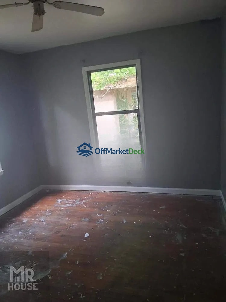 Off-market house in Brewton, Alabama — 3 beds, 2 baths, $55,000 — photo 6 of 8