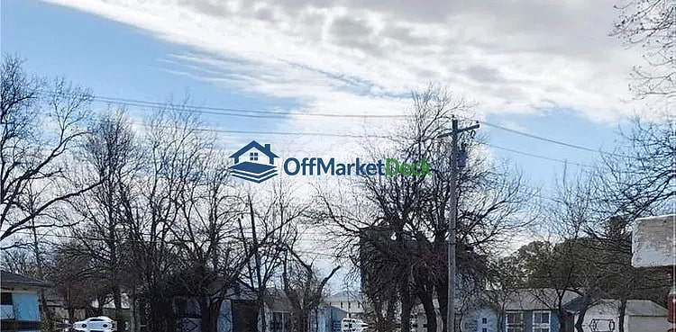 Off-market house in Blackwell, Oklahoma — 3 beds, 1 bath, $10,000 — photo 5 of 8