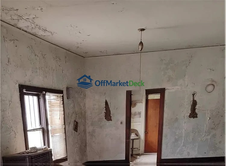 Off-market house in Blackwell, Oklahoma — 3 beds, 1 bath, $10,000 — photo 8 of 8