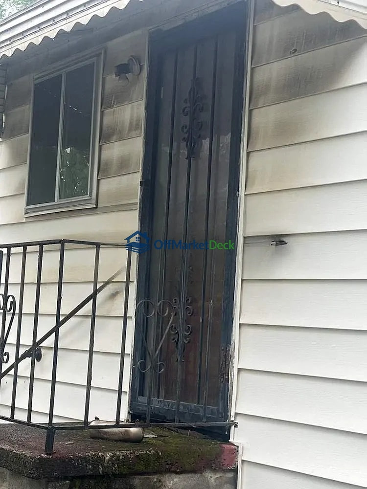 Off-market house in Birmingham, Alabama — 3 beds, 1 bath, $33,650 — photo 5 of 7