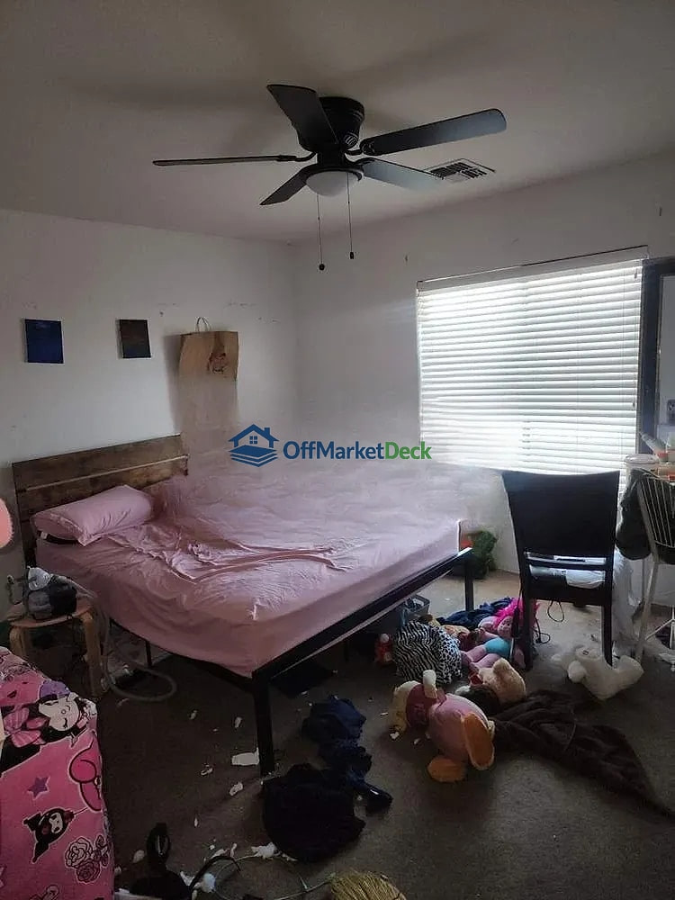 Off-market house in Avondale, Arizona — 4 beds, 2.5 baths, $430,000 — photo 6 of 8
