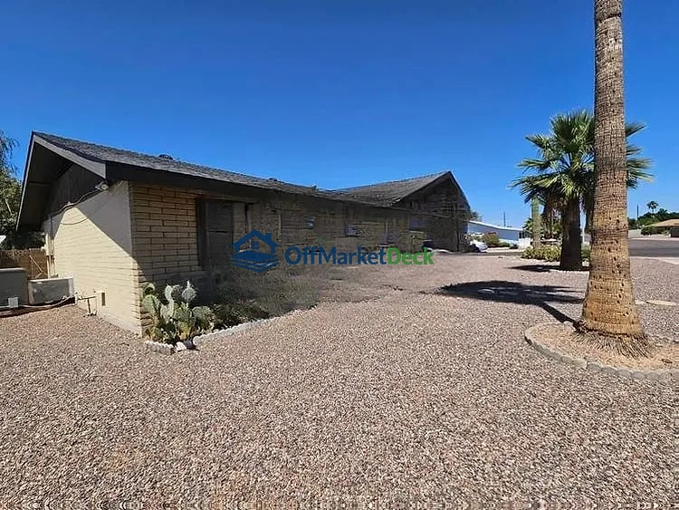 Off-market house in Mesa, Arizona — 2 beds, 2 baths, $230,000
