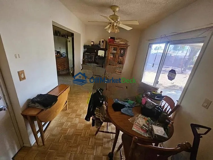 Off-market house in Mesa, Arizona — 2 beds, 2 baths, $230,000 — photo 2 of 8