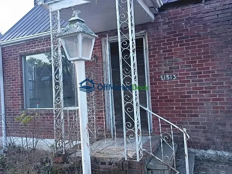 Off-market house in Birmingham, Alabama — 3 beds, 2 baths, $45,000 — photo 6 of 8