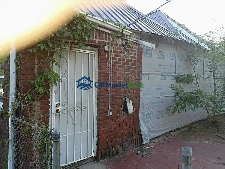 Off-market house in Birmingham, Alabama — 3 beds, 2 baths, $45,000 — photo 4 of 8