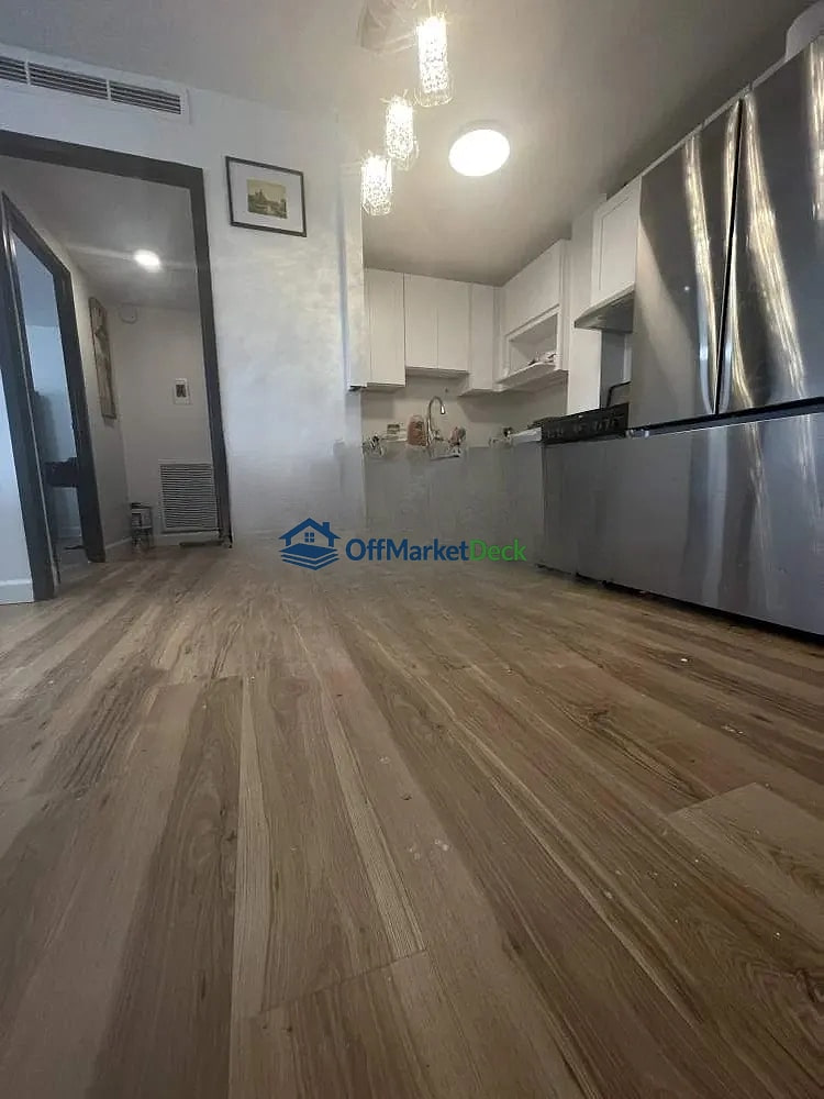 Off-market house in Atlanta, Georgia — 1 bed, 1 bath, $149,000 — photo 3 of 8