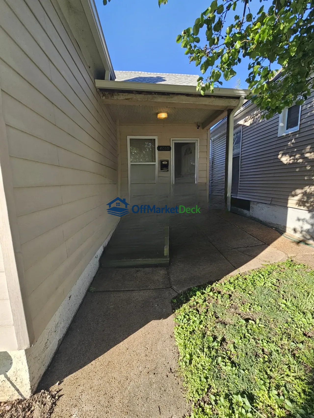Off-market house in St. Louis, Missouri — 2 beds, 1 bath, $71,900 — photo 5 of 8