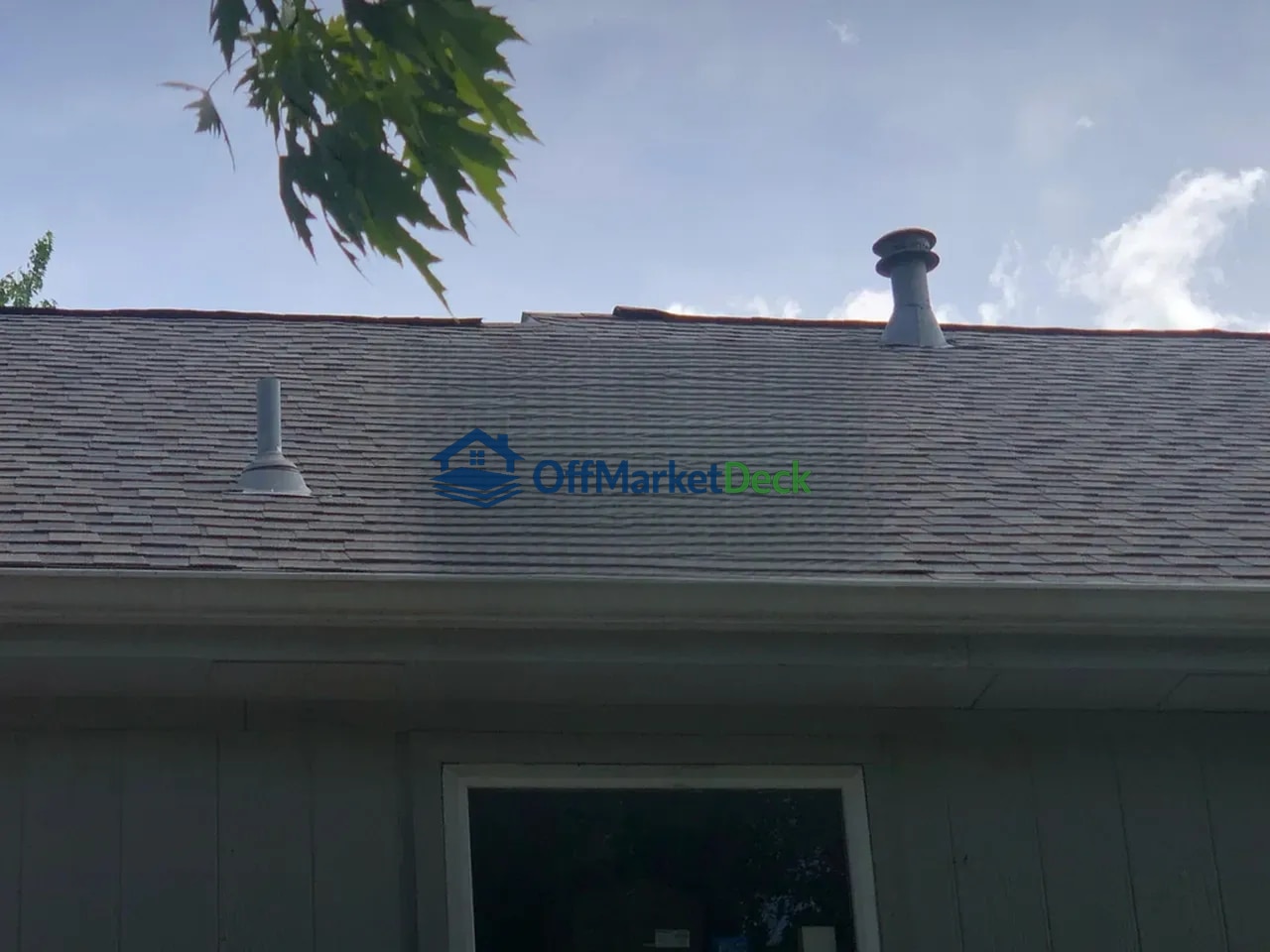 Off-market house in Olathe, Kansas — 3 beds, 2 baths, $214,900 — photo 6 of 8