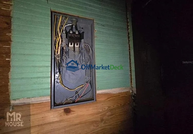 Off-market house in Lake City, Florida — 3 beds, 2 baths, $49,000 — photo 6 of 8