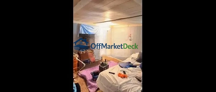 Off-market house in Clarksville, Tennessee — 2 beds, 1 bath, $90,000 — photo 6 of 8