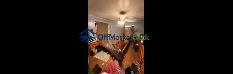 Off-market house in Clarksville, Tennessee — 2 beds, 1 bath, $90,000 — photo 7 of 8