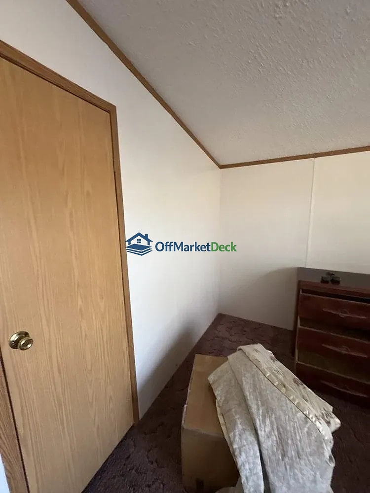 Off-market house in Belen, New Mexico — 3 beds, 1 bath, $99,000 — photo 8 of 8