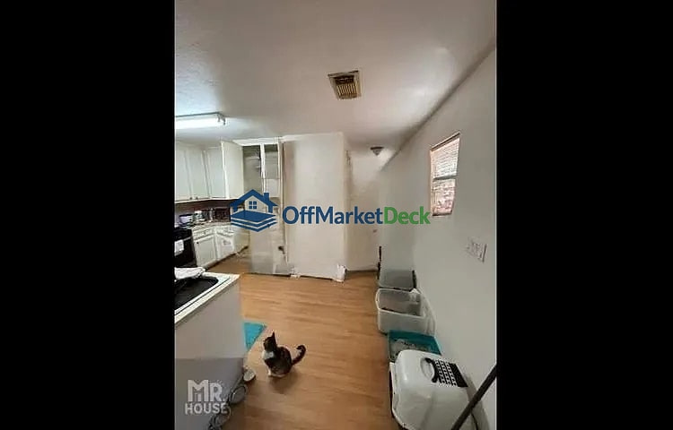 Off-market house in Galveston, Texas — 2 beds, 1 bath, $149,000