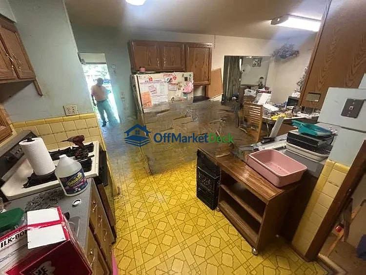 Off-market house in St. Louis, Missouri — 3 beds, 1 bath, $68,000 — photo 7 of 8