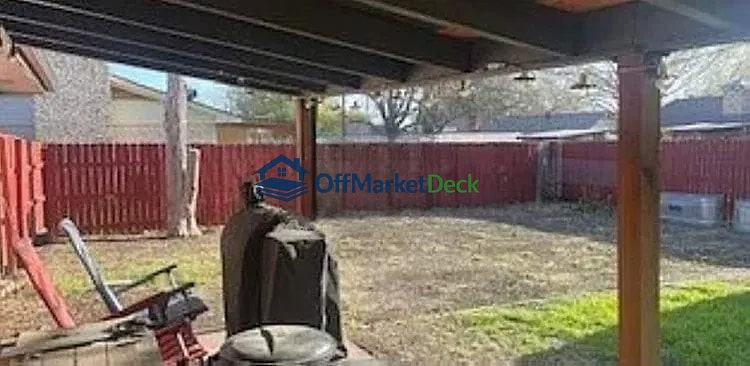 Off-market house in Sherman, Texas — 3 beds, 2 baths, $150,000 — photo 2 of 3