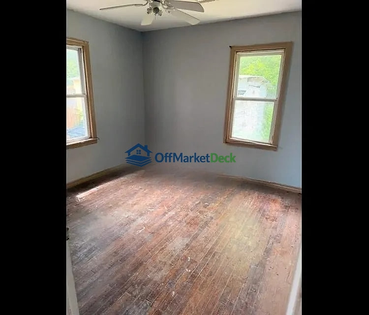 Off-market house in Lawton, Oklahoma — 3 beds, 1 bath, $59,000 — photo 5 of 7