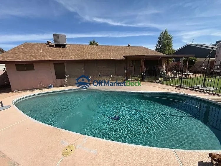 Off-market house in Peoria, Arizona — 4 beds, 2 baths, $379,900 — photo 5 of 8