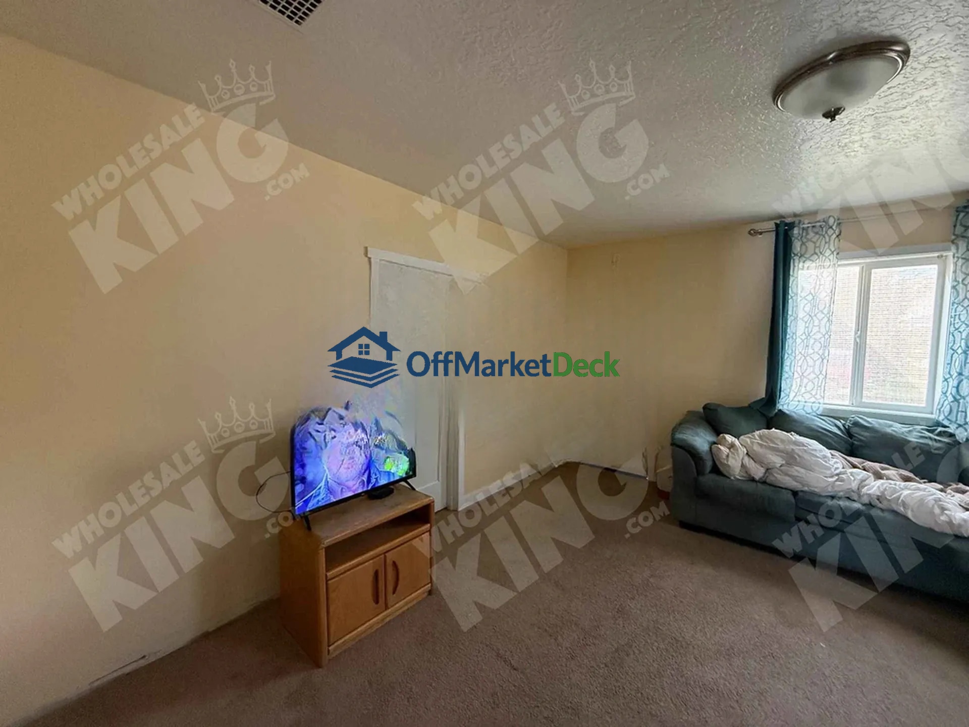 Off-market house in Kelso, Washington — 3 beds, 1 bath, $38,000 — photo 6 of 8