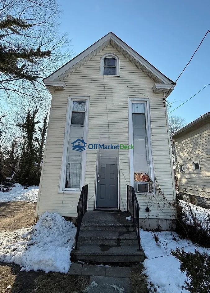 Off-market house in Bridgeton, New Jersey — 4 beds, 1 bath, $120,000