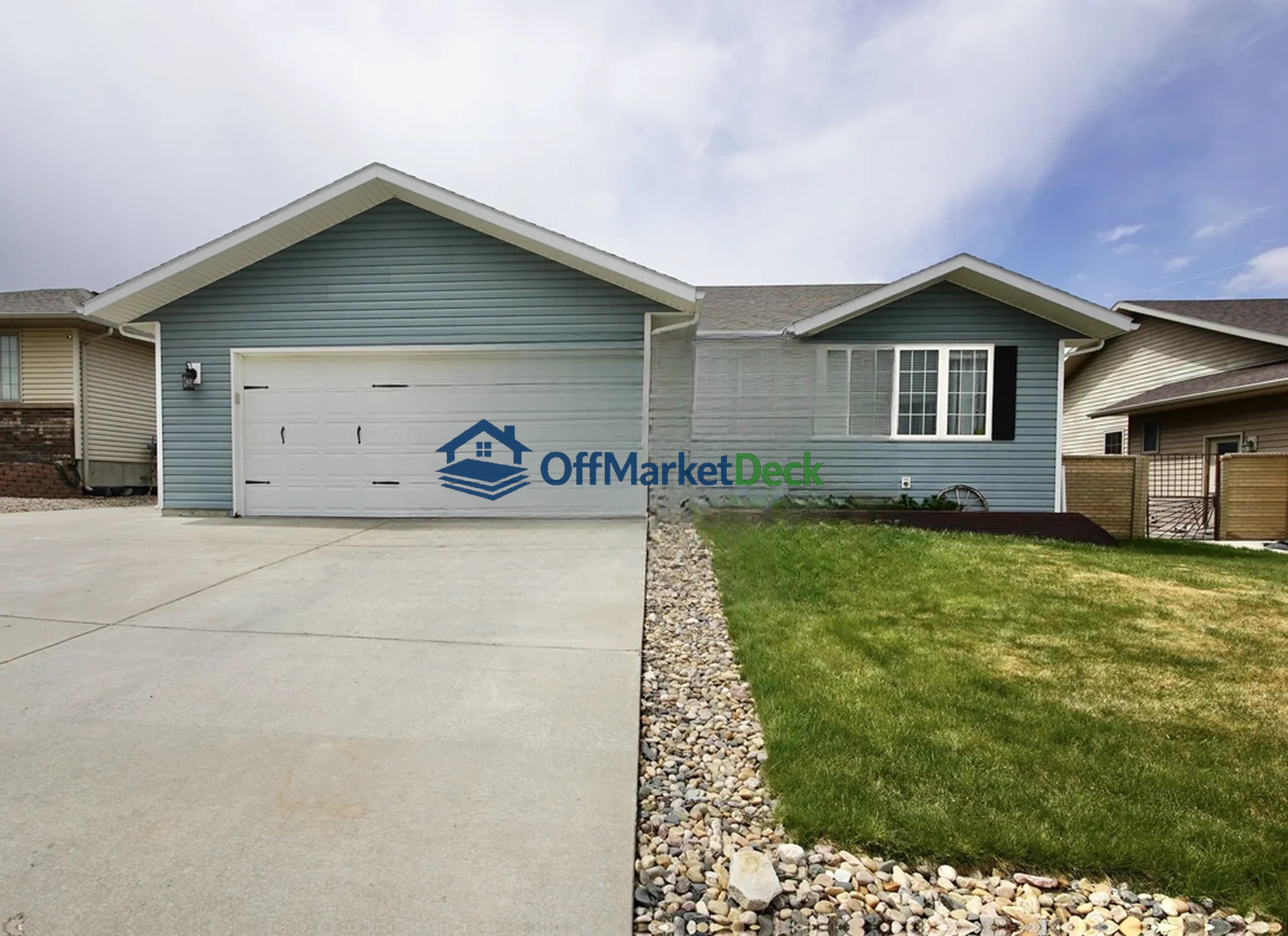Off-market house in Casper, Wyoming — 5 beds, 2.5 baths, $535,000 - Blurred background Image