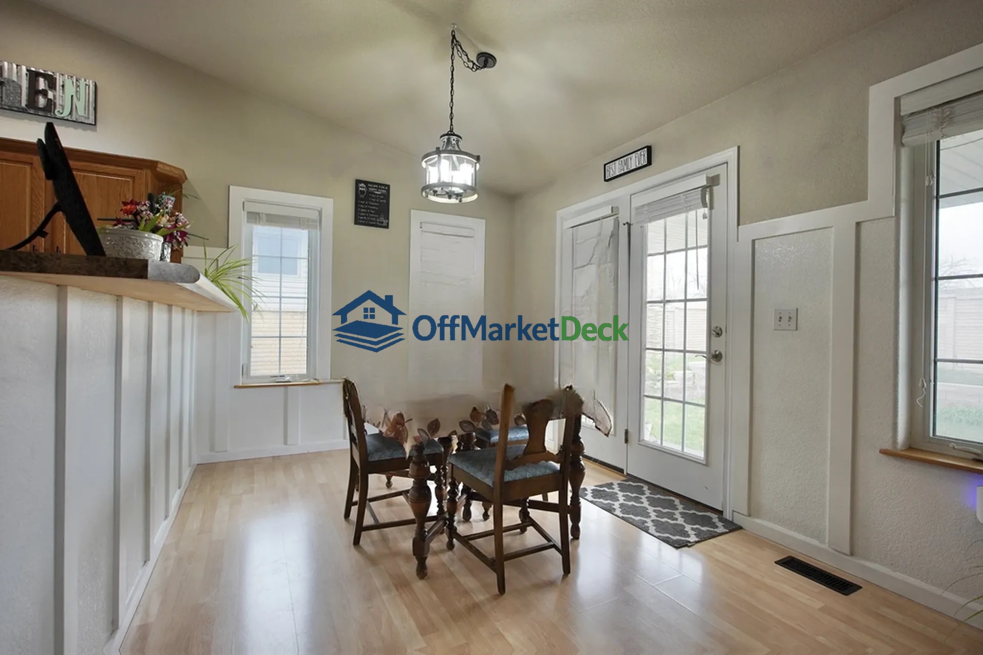 Off-market house in Casper, Wyoming — 5 beds, 2.5 baths, $535,000 — photo 8 of 8