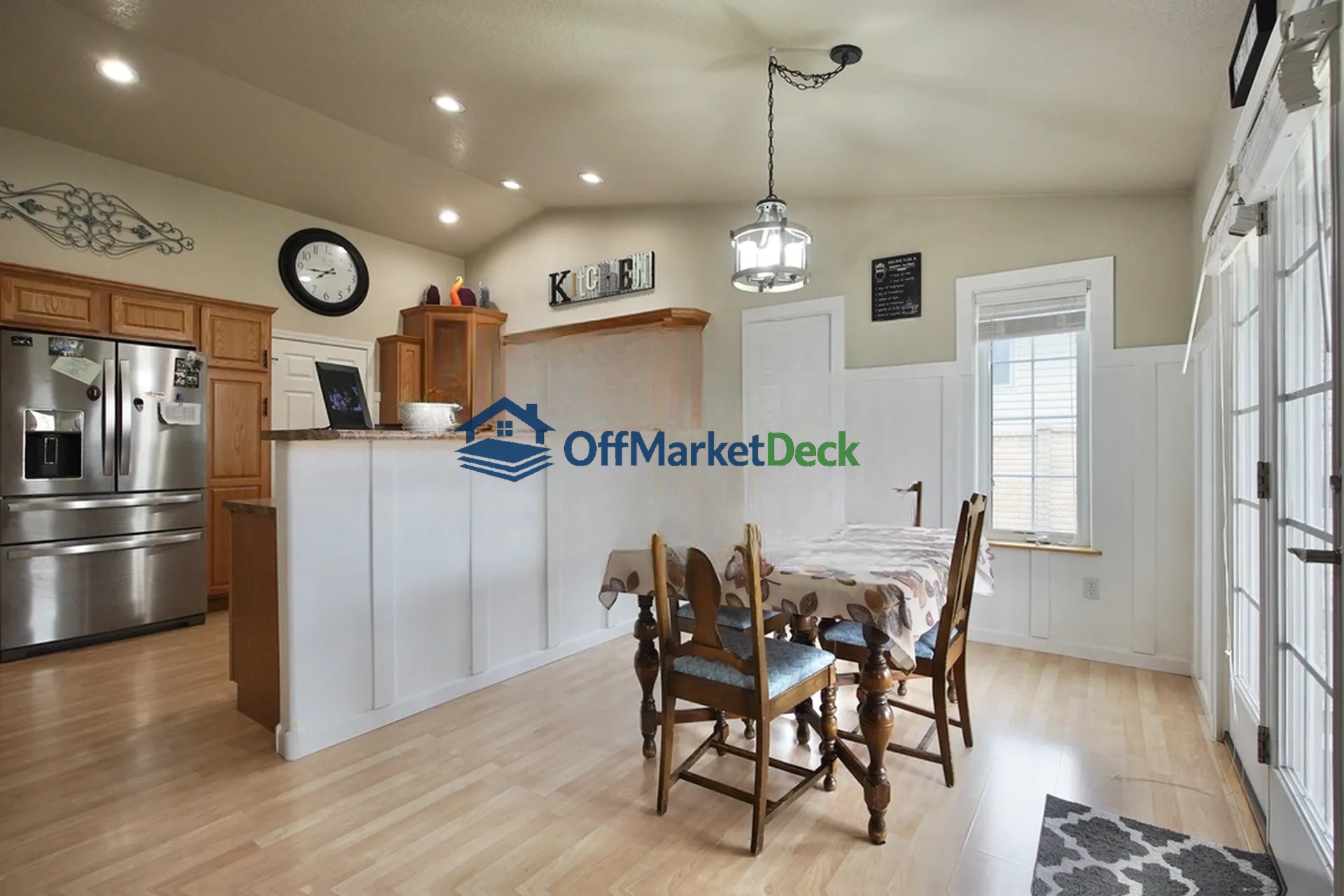 Off-market house in Casper, Wyoming — 5 beds, 2.5 baths, $535,000 — photo 7 of 8
