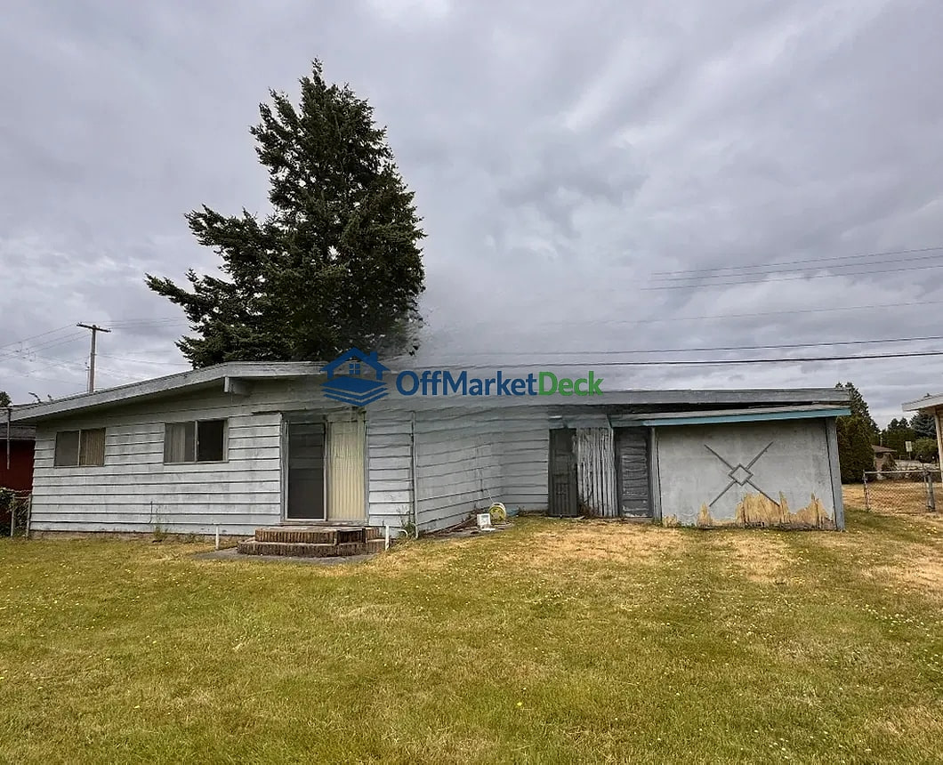 Off-market house in Kent, Washington — 3 beds, 1.5 baths, $440,000 — photo 3 of 4