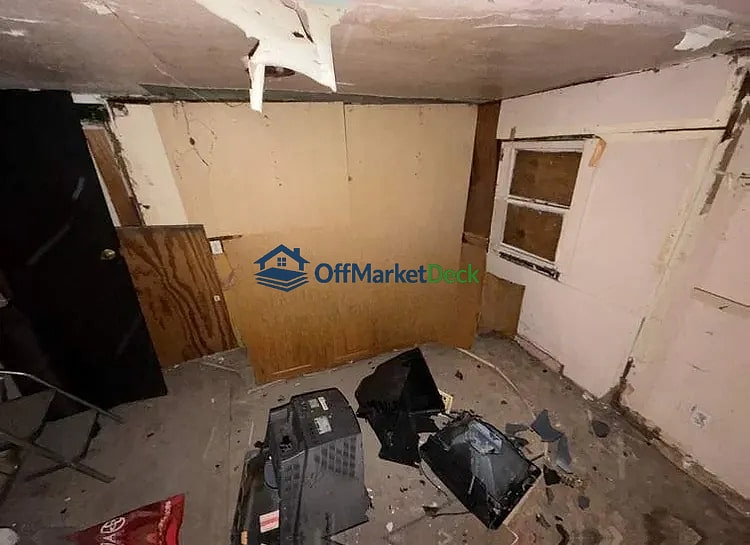 Off-market house in Waco, Texas — 1 bed, 1 bath, $35,000 — photo 3 of 3