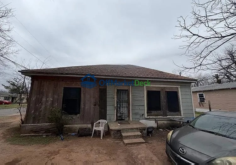 Off-market house in Waco, Texas — 1 bed, 1 bath, $35,000 — photo 2 of 3